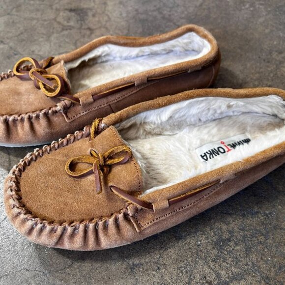 Minnetonka Womens 6 Moccasins Cinnamon Suede Faux Fur Lined 4036 Cally - Picture 3 of 6